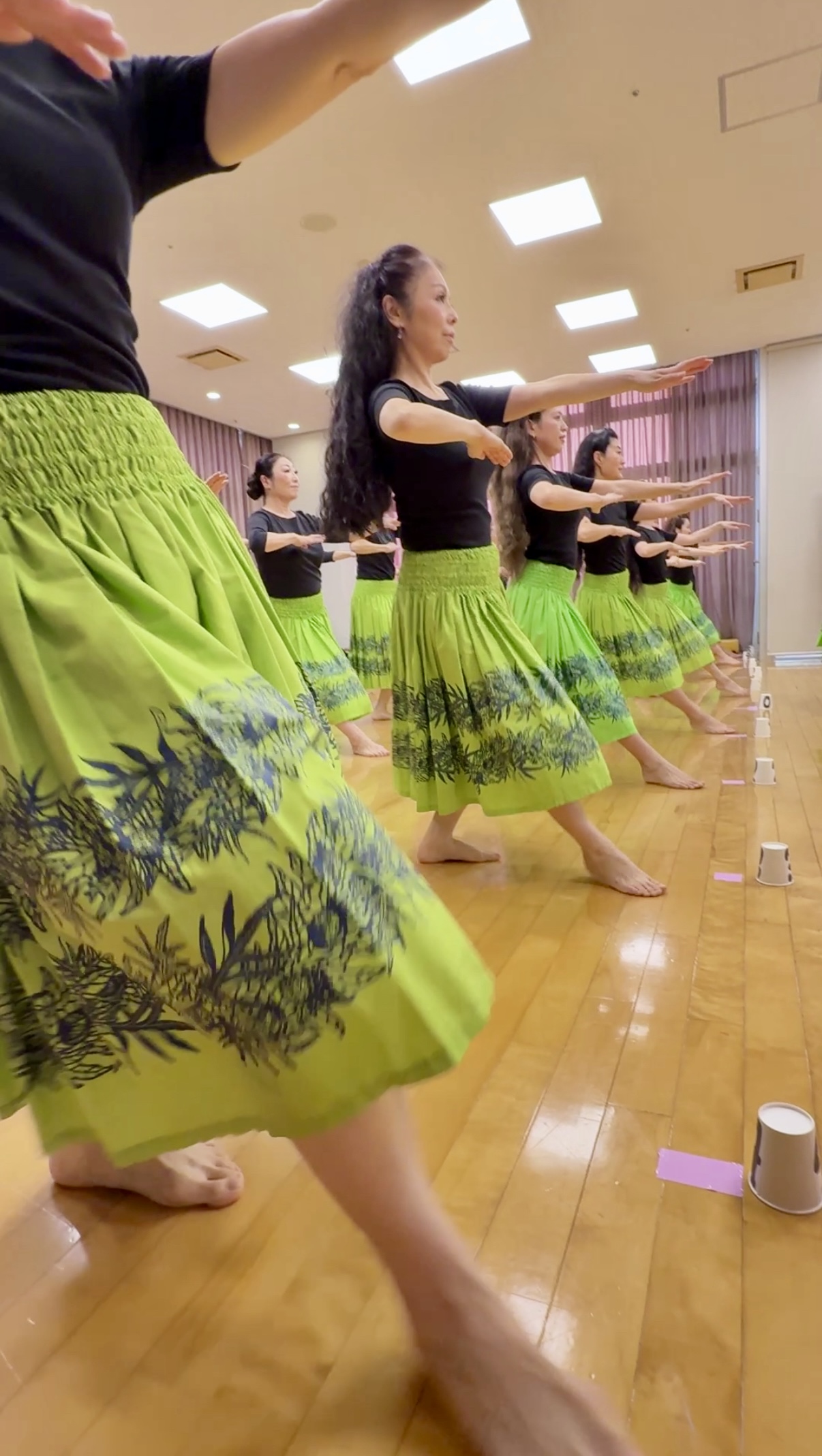 フラは足元から見られている   東京都中央区東日本橋のフラダンス教室